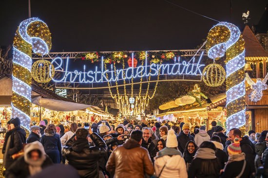 Christkindelsmärik 입구